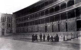 1900_con_tapices.jpg