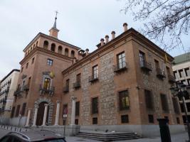 casa_de_las_7_chimeneas_madrid_06.jpg