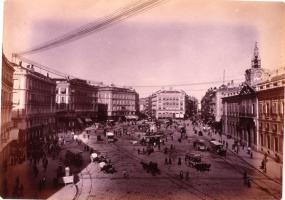 de_memoriademadrid_mh_2004-24-8_puertasol_1880_laurent.jpg