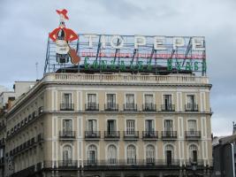 leuchtreklame_an_der_plaza_puerta_del_sol.jpg