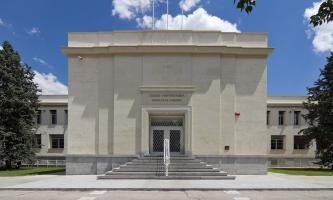 pabellon_de_gobierno_de_la_ciudad_universitaria_de_madrid_-_01.jpg