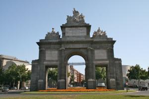 puerta_de_toledo_-_norte_2011.jpeg
