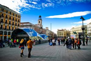 tragabolas_en_la_puerta_del_sol.jpg